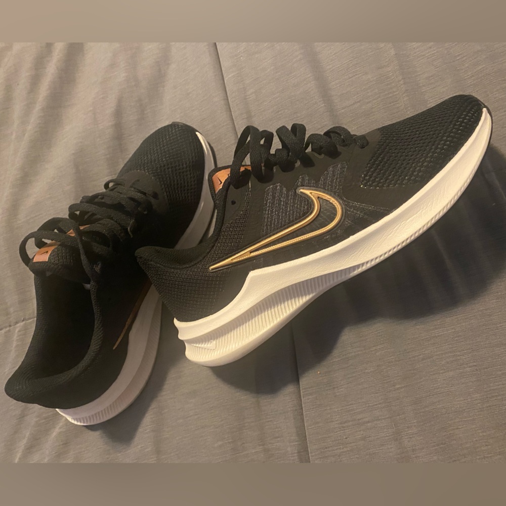 Women’s. Nike tennis shoes